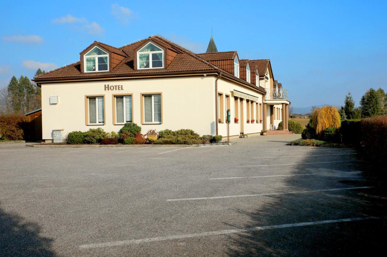 Hotel Brada Jičín 외부 사진